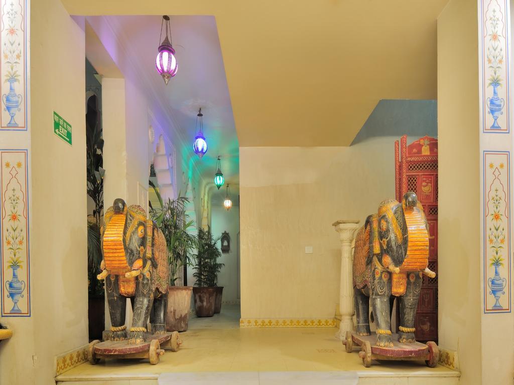 Staybook-Jyoti Mahal A Heritage Hotel New Delhi Eksteriør billede
