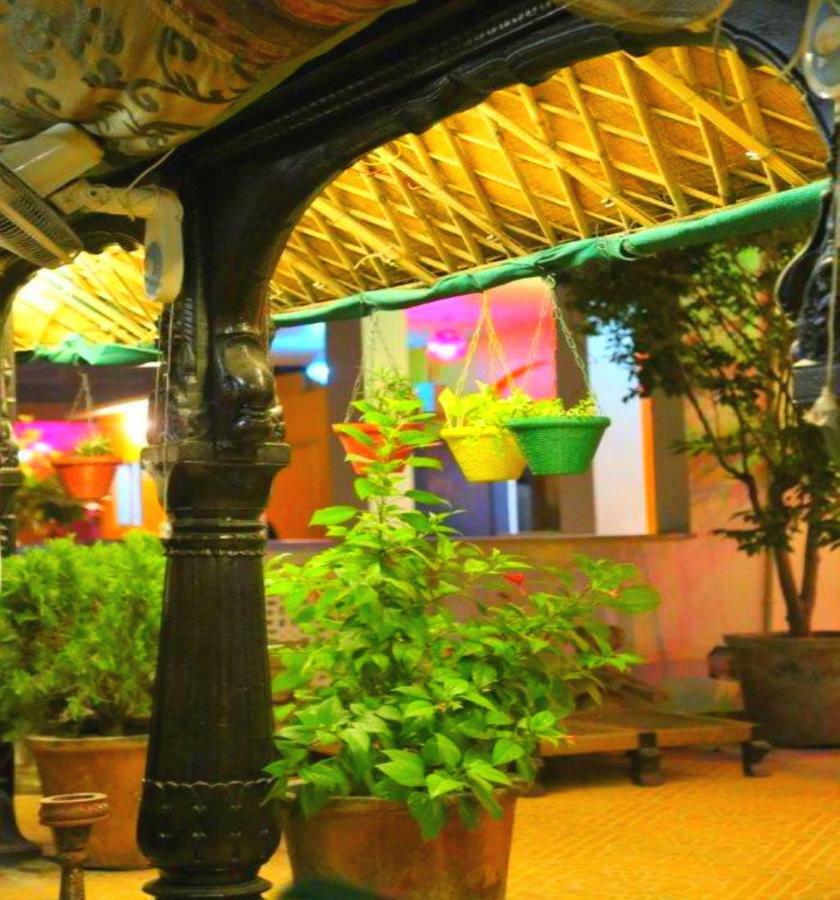 Staybook-Jyoti Mahal A Heritage Hotel New Delhi Eksteriør billede